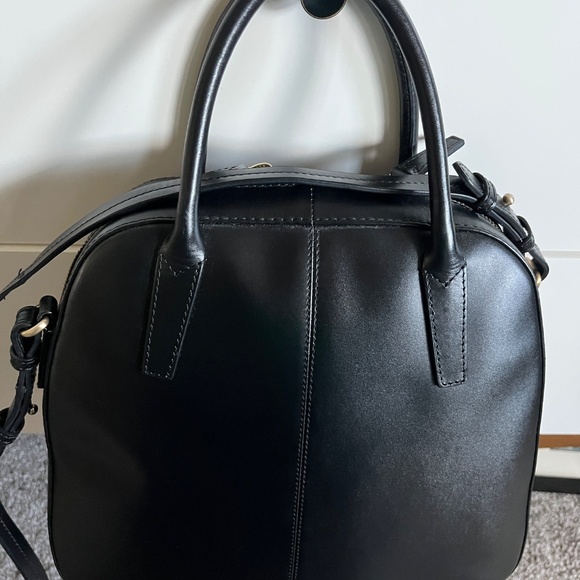 Radley London like new condition real leather black crossbody or shoulder bag - Picture 6 of 11